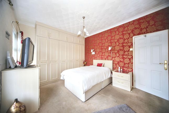 5 Collingwood Street, Wigan photo 4