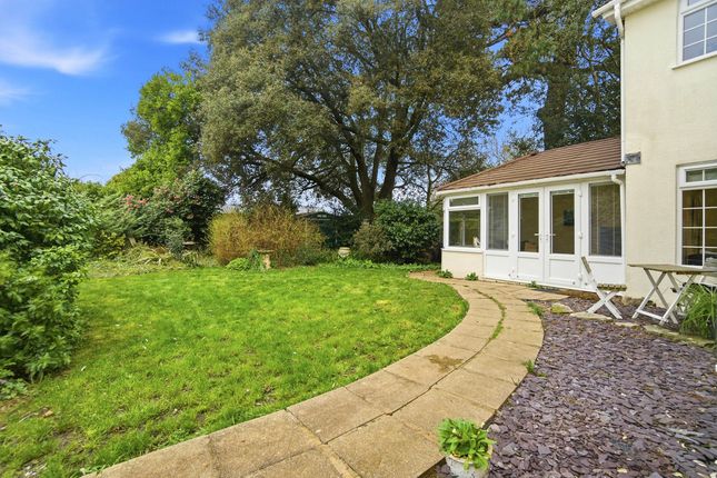 Flat Wingfield Lodge, 1, Wingfield Avenue, Highcliffe photo 4