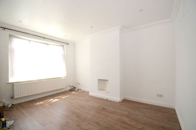 133 Benets Road, Hornchurch photo 2