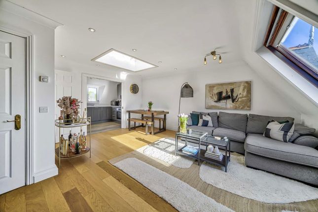Flat 5, 1, Woodville Road, London photo 2