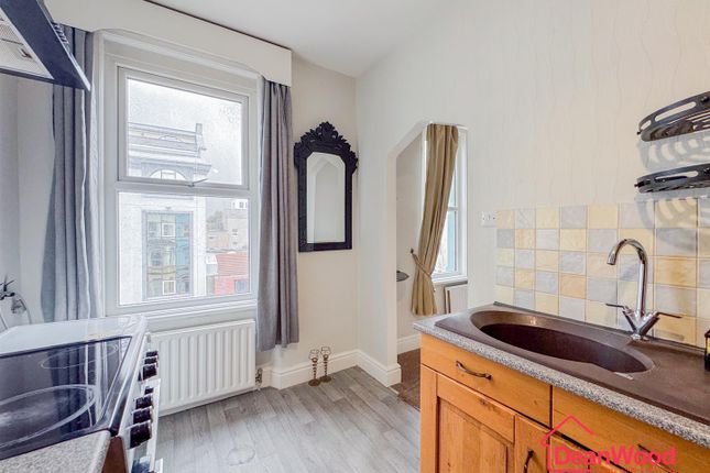 Flat 4, 35, Peel Road, Isle Of Man photo 4