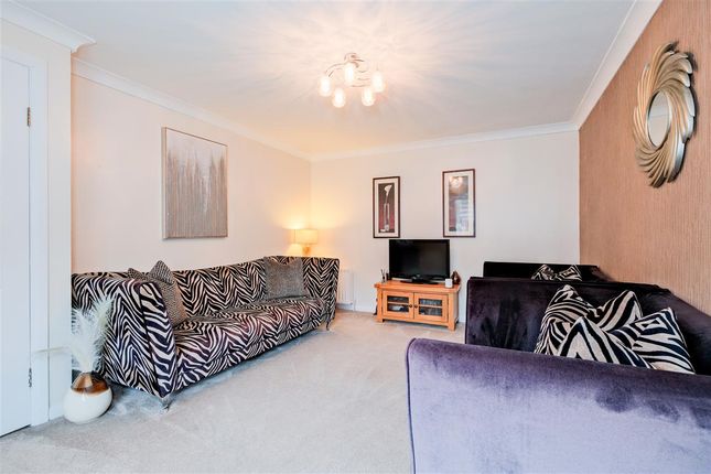 3, James Hamilton Drive, Bellshill photo 3