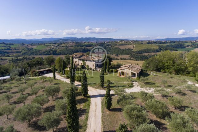 Thumbnail Villa for sale in Todi, Perugia, Umbria