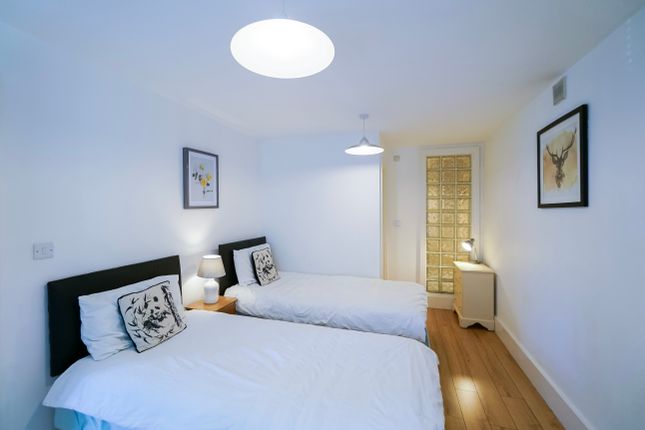 Flat to rent in Lorne Street, Reading