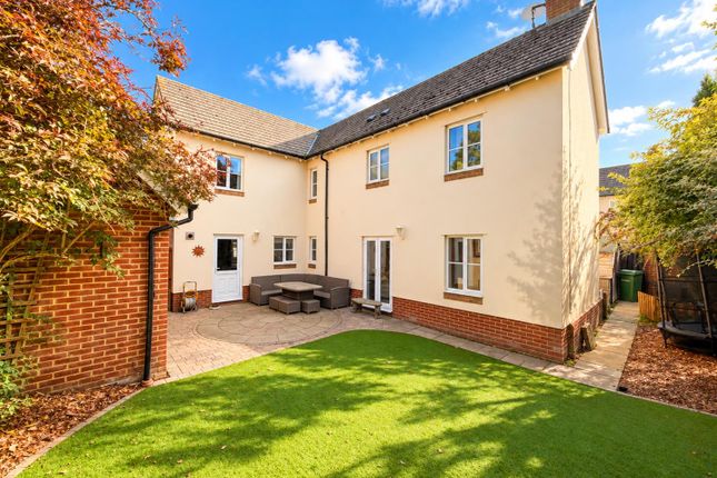 11, Osmond Close, Braintree photo 4