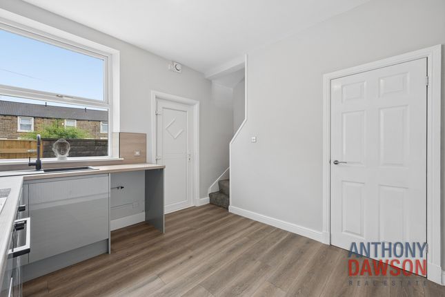 14, Adlington Street, Burnley photo 4