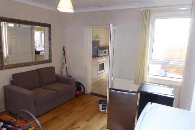 38, Pitcroft Avenue, Reading photo 2