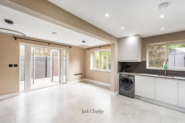 21, Oak Warren, Sevenoaks photo 3