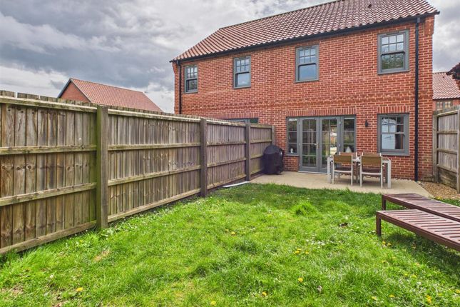 15 Rookery Close, Norwich photo 4