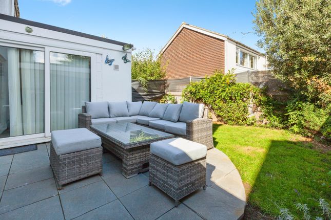 43, Wood Close, Windsor photo 3