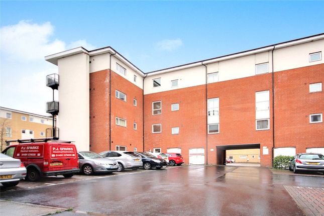 Flat to rent in Thorney House, Drake Way, Reading, Berkshire