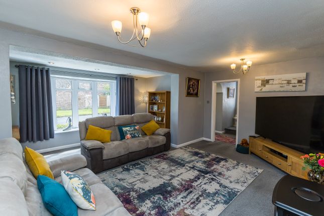 11, Whitegates Crescent, Willaston photo 4