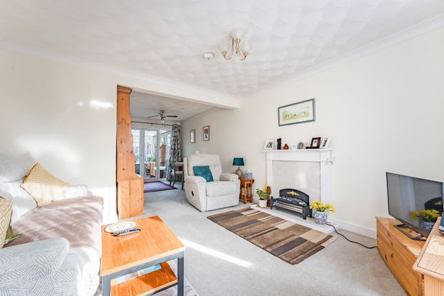 41 Woodlands Drive, Thetford photo 2