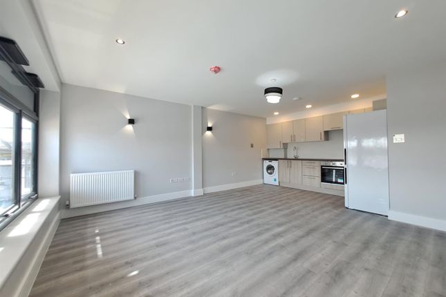 Thumbnail Flat to rent in Reston House, 1A Western Road, Romford