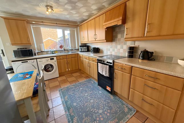 8, Dorset Drive, DONCASTER photo 3