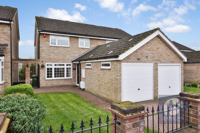 Thumbnail Semi-detached house for sale in Roundcroft, Cheshunt, Waltham Cross