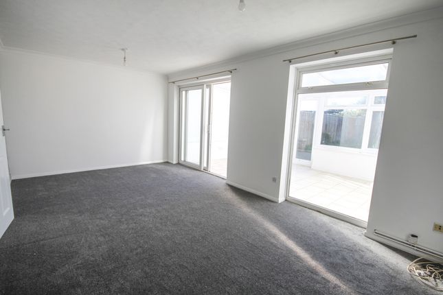 3, Lingfield Way, Chichester photo 3