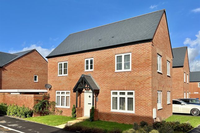 Thumbnail Property for sale in Leighton Close, Twigworth, Gloucester