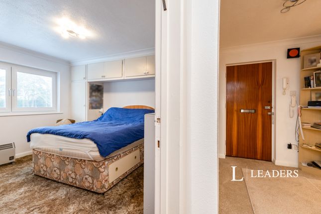 Flat 4, Craghead, 77, Manor Road, Dorset photo 4