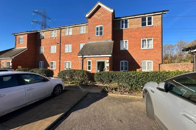 Flat for sale in Manton Road, Enfield