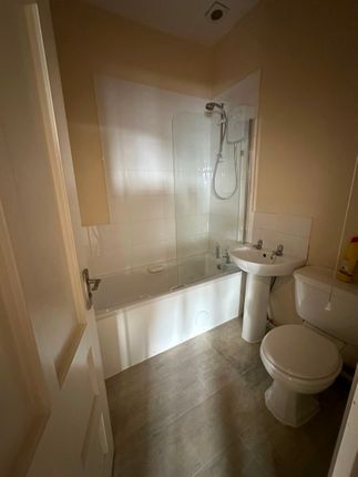 Flat A 732 Anlaby Road, Hull photo 3