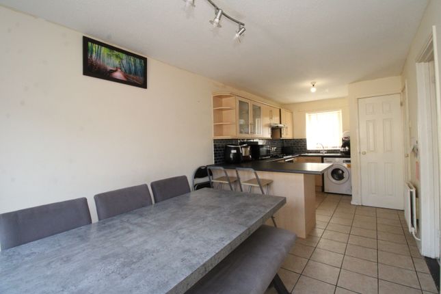9a, Trefoil Close, Luton photo 4