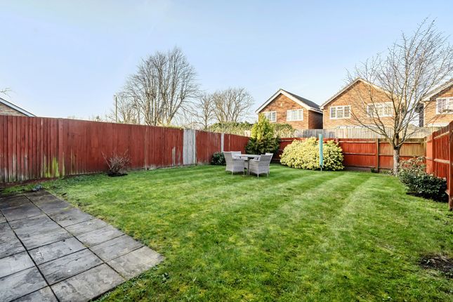 14, Briar Wood Close, Bromley photo 3