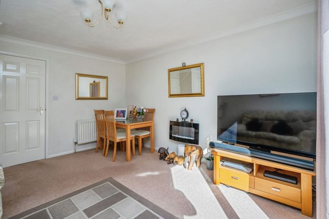 50, Bramley Gardens, West Sussex photo 4