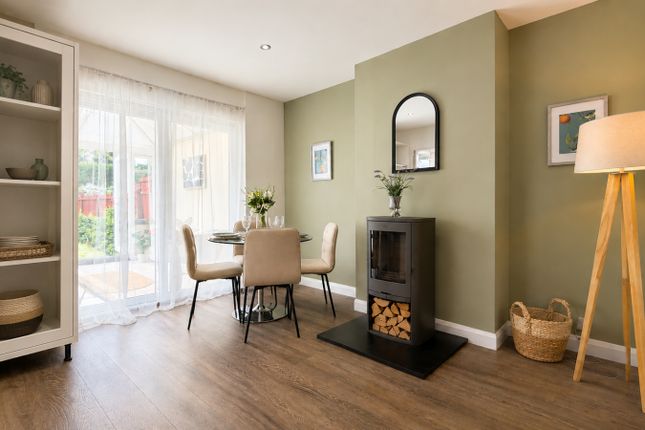 10, Orchard Way, Gloucestershire photo 4