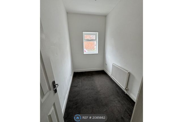 Thumbnail Flat to rent in Hendon Valley Road, Sunderland