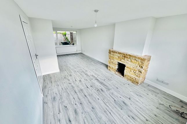 35 London Heights, Dudley photo 3