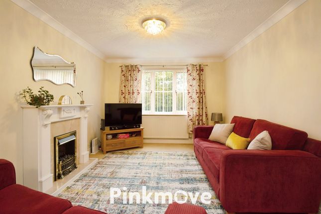 Rosemead, Cwmbran photo 4