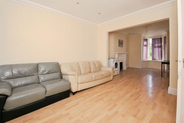 838, Bourges Boulevard, Peterborough photo 3