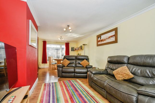 Churchill Close, Calne photo 2
