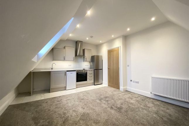 Apartment 10, 115, Long Lane, Huddersfield photo 4