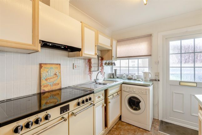 32, Georgian Drive, Maidstone photo 4