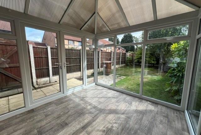 2, Howard Close, Nottingham photo 4