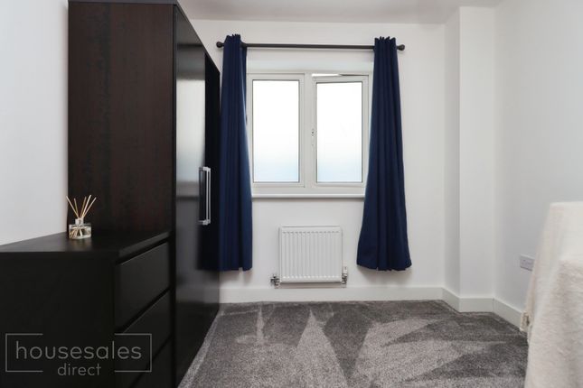43, Tolkien Way, Telford photo 4