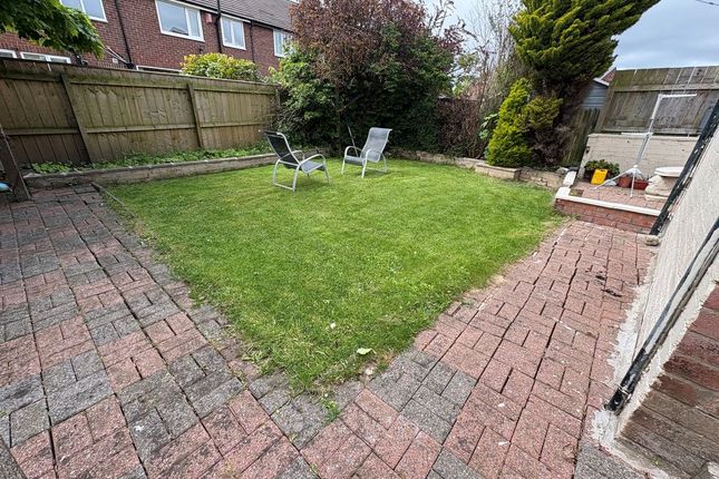 20, Mead Crescent, Newcastle Upon Tyne photo 2