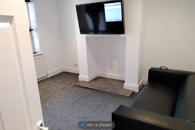 Terraced house to rent in Woodborough Road, Nottingham