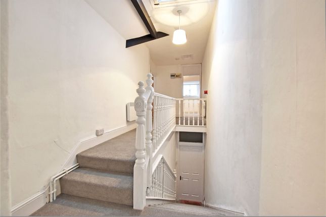 3, Brookside, Llandrindod Wells photo 2