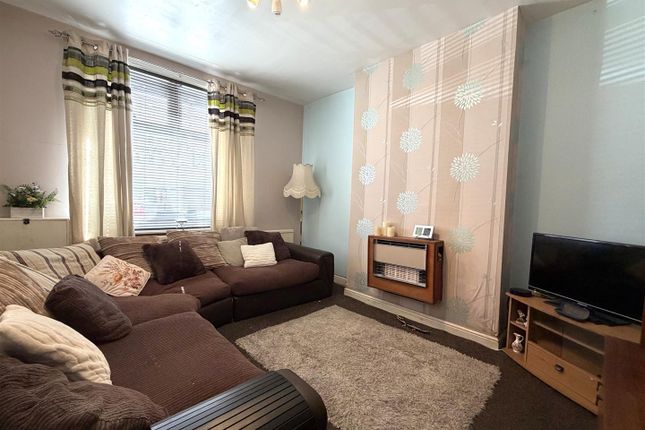 327, Manchester Road, Westhoughton photo 3