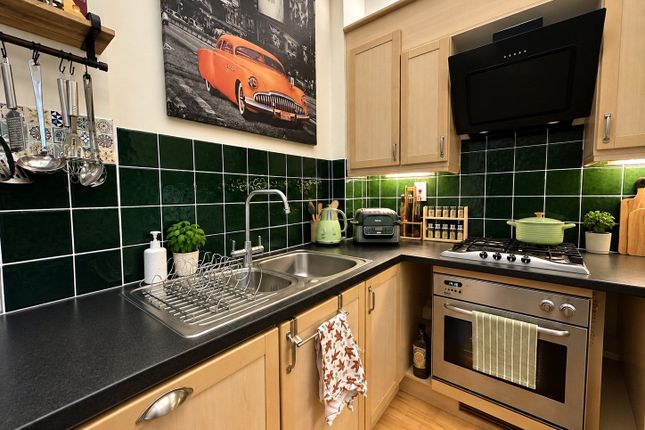 Flat 3, 9, Grange Road, Greater London photo 4