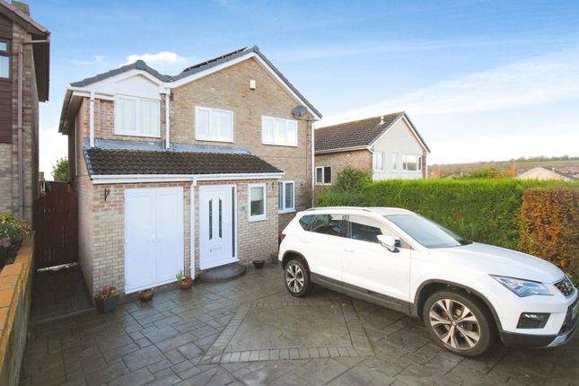 Thumbnail Detached house for sale in Pondfields Crest, Kippax, Leeds