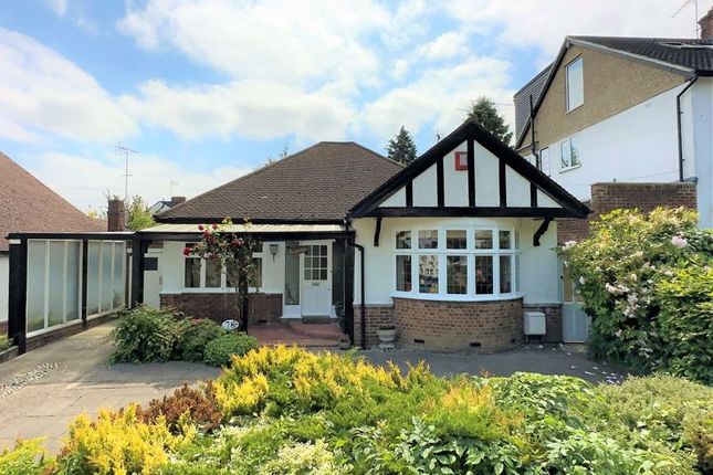 Bungalow for sale in Russell Lane, London