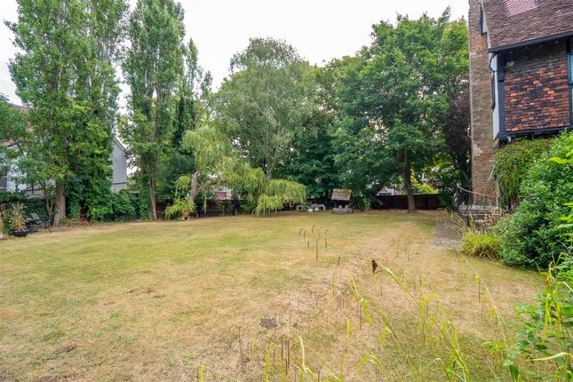 Rear Garden.Jpg