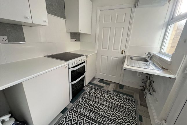11, Barr House Avenue, Consett photo 4