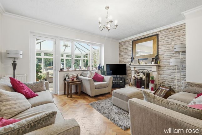 43, Linden Crescent, Woodford Green photo 2