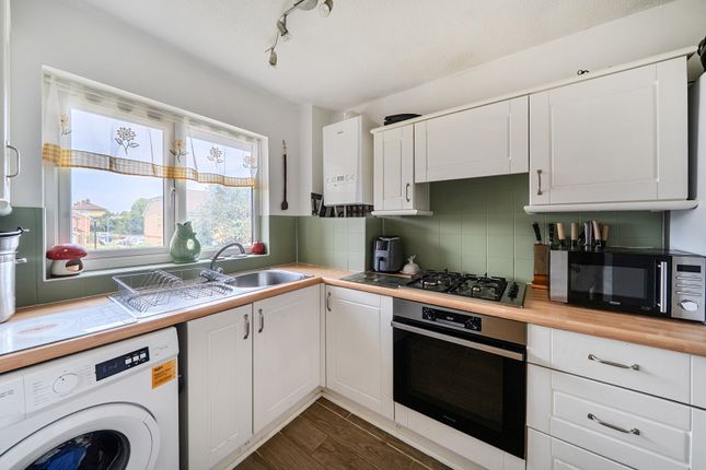 6, Ryeland Close, West Drayton photo 4