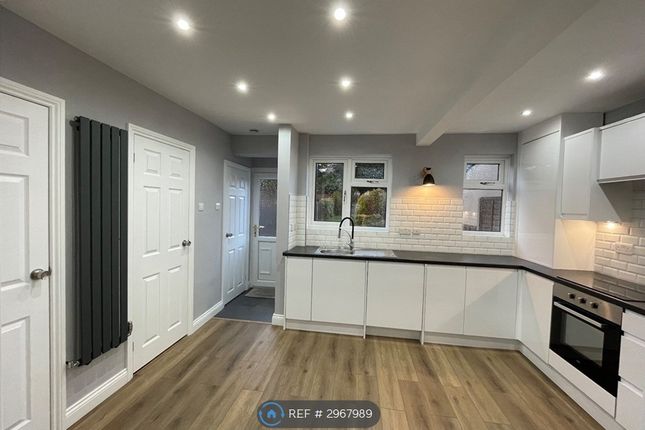 Farm Road, Brierley Hill photo 2